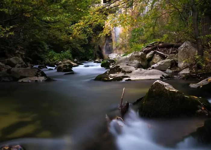 Alojamento de Acomodação e Pequeno-almoço Il Brucaliffo Raiano